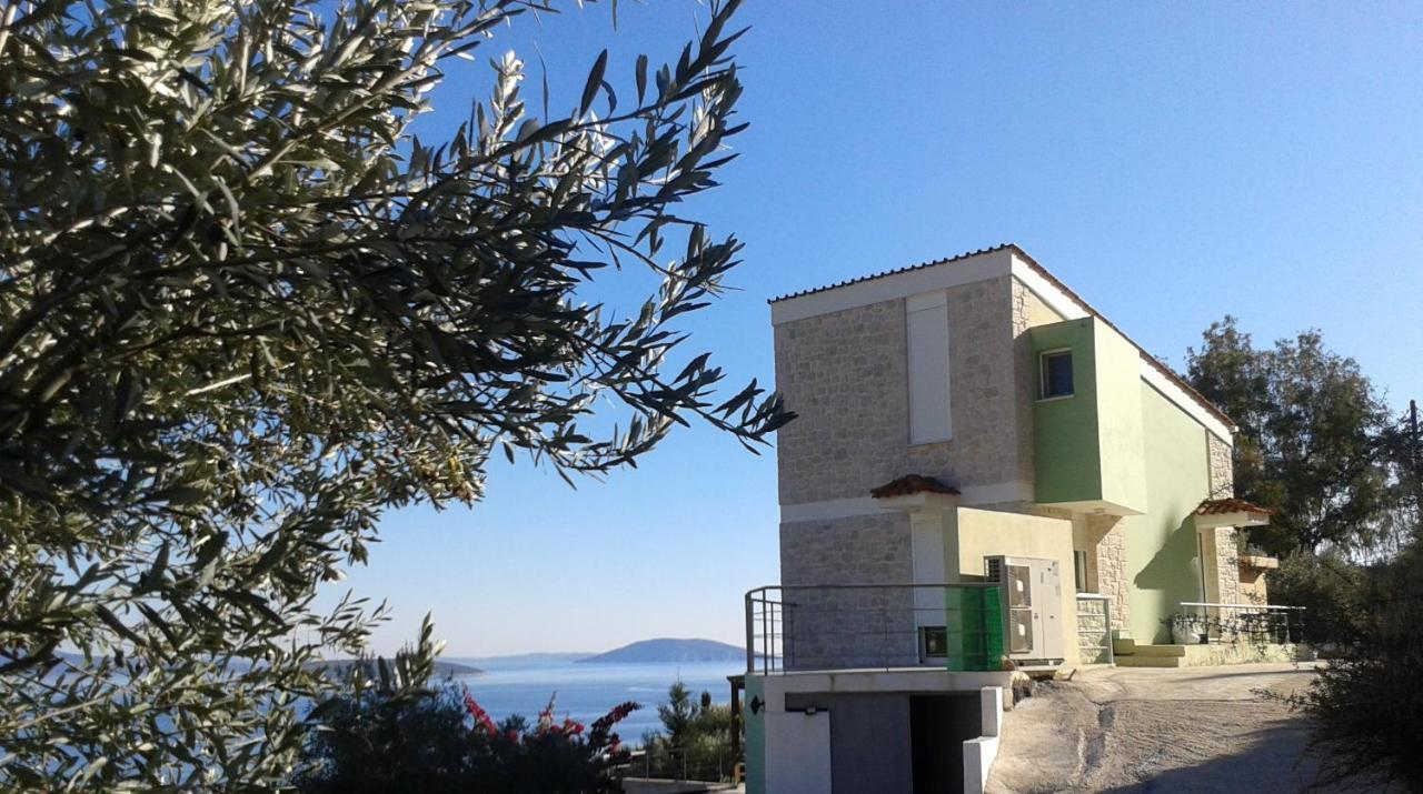 Πέτρα, Ελιά Και Λεβάντα Villa Tolo Bagian luar foto