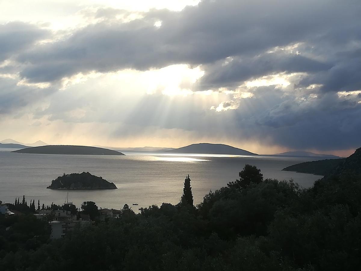 Πέτρα, Ελιά Και Λεβάντα Villa Tolo Bagian luar foto