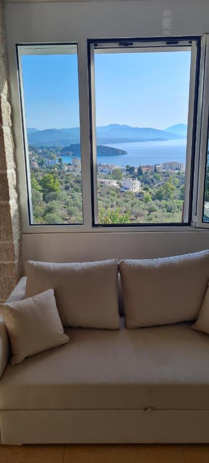 Πέτρα, Ελιά Και Λεβάντα Villa Tolo Bagian luar foto